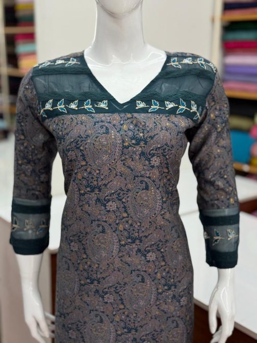 Women’s Cotton Peacock Slitted N-Style Top – Code: 11537 - Image 2