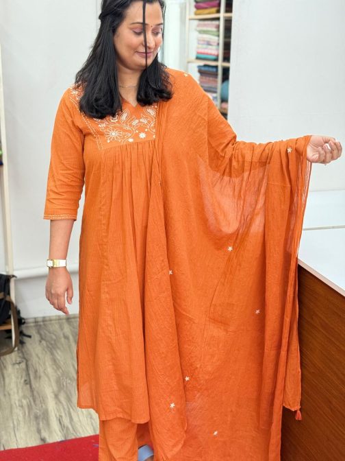 Embroidered Women’s Cotton Silly Slitted Churidar Full Suit Set – Code: 1740